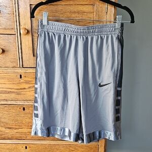 ⚽️ NWT Nike Kids Boys Black and Gray Nike Shorts
